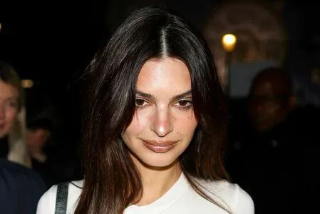 Emily Ratajkowski OnlyFans Leaked Free Thumbnail Picture - #o1rchdY4Vt