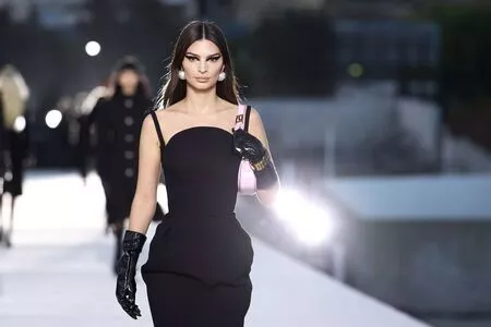 Emily Ratajkowski OnlyFans Leaked Free Thumbnail Picture - #oN098Q4WlS