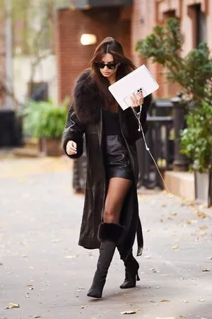 Emily Ratajkowski OnlyFans Leaked Free Thumbnail Picture - #oxJ0ym4qEy