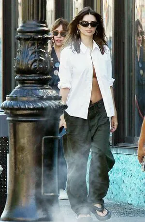 Emily Ratajkowski OnlyFans Leaked Free Thumbnail Picture - #oztSUK6tCw