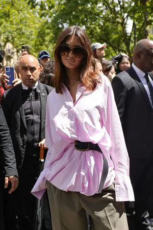 Emily Ratajkowski OnlyFans Leaked Free Thumbnail Picture - #pWMzxXnR39