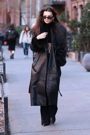 Emily Ratajkowski OnlyFans Leaked Free Thumbnail Picture - #pl1OaaGR6J