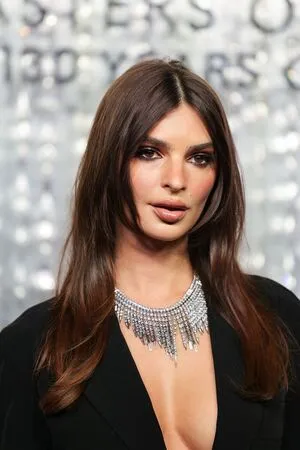 Emily Ratajkowski OnlyFans Leaked Free Thumbnail Picture - #qD32wrjcXa