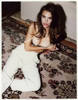 Emily Ratajkowski OnlyFans Leaked Free Thumbnail Picture - #qGItMTAqcr