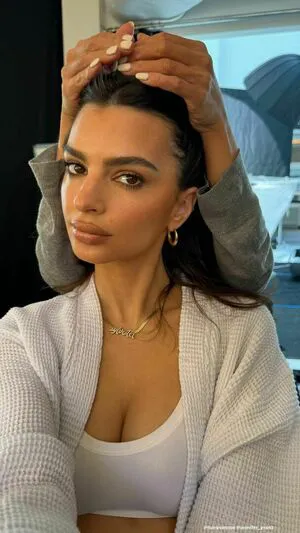 Emily Ratajkowski OnlyFans Leaked Free Thumbnail Picture - #rN3OFQxlS2