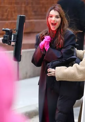 Emily Ratajkowski OnlyFans Leaked Free Thumbnail Picture - #s5cMwxmp1D