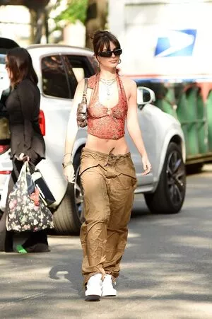 Emily Ratajkowski OnlyFans Leaked Free Thumbnail Picture - #snv2ssvT1C