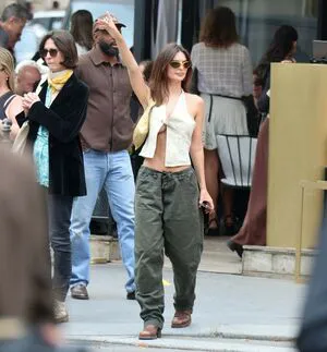 Emily Ratajkowski OnlyFans Leaked Free Thumbnail Picture - #uHnCdYlQK0