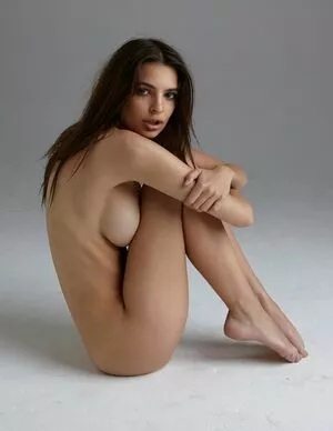 Emily Ratajkowski OnlyFans Leaked Free Thumbnail Picture - #uqCHWkdqPh