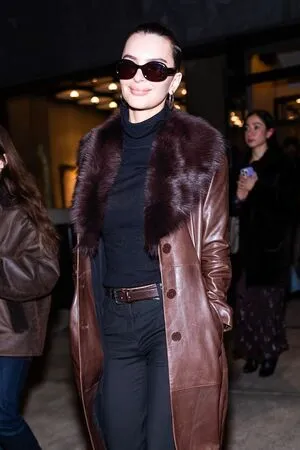 Emily Ratajkowski OnlyFans Leaked Free Thumbnail Picture - #uuZC1EIPhS