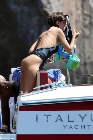 Emily Ratajkowski OnlyFans Leaked Free Thumbnail Picture - #v2m5WtDesg