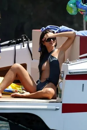 Emily Ratajkowski OnlyFans Leaked Free Thumbnail Picture - #v7z77TjuY4