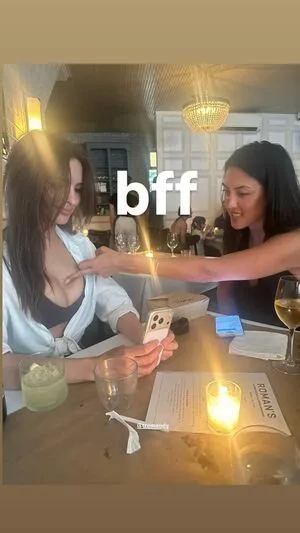 Emily Ratajkowski OnlyFans Leaked Free Thumbnail Picture - #vbavbZJ5h8