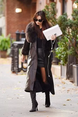 Emily Ratajkowski OnlyFans Leaked Free Thumbnail Picture - #veymGTREbK