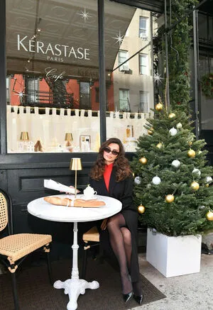 Emily Ratajkowski OnlyFans Leaked Free Thumbnail Picture - #wC2RydKcdB