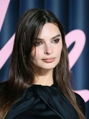 Emily Ratajkowski OnlyFans Leaked Free Thumbnail Picture - #wMNz2HBECL