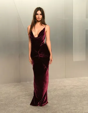 Emily Ratajkowski OnlyFans Leaked Free Thumbnail Picture - #wmeTXVgHX9