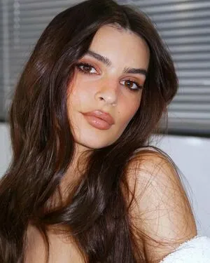 Emily Ratajkowski OnlyFans Leaked Free Thumbnail Picture - #wykzLkGV6Y