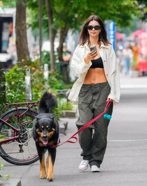 Emily Ratajkowski OnlyFans Leaked Free Thumbnail Picture - #x6MQVGCTLW