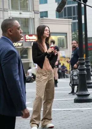 Emily Ratajkowski OnlyFans Leaked Free Thumbnail Picture - #xjdBE1Lcld