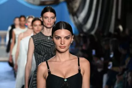 Emily Ratajkowski OnlyFans Leaked Free Thumbnail Picture - #y459ibodpW