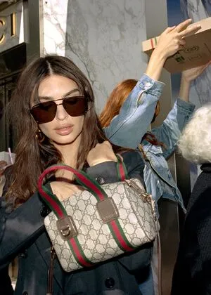 Emily Ratajkowski OnlyFans Leaked Free Thumbnail Picture - #yLKOR4BkiV