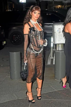 Emily Ratajkowski OnlyFans Leaked Free Thumbnail Picture - #yOc106L9kX