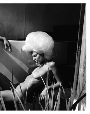 Emily Ratajkowski OnlyFans Leaked Free Thumbnail Picture - #yeRVFBgQBm