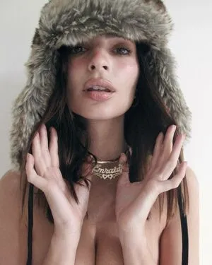 Emily Ratajkowski OnlyFans Leaked Free Thumbnail Picture - #yvz3i3AIfS