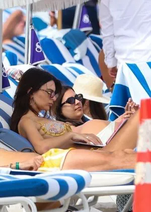 Emily Ratajkowski OnlyFans Leaked Free Thumbnail Picture - #zSS7QAliuB