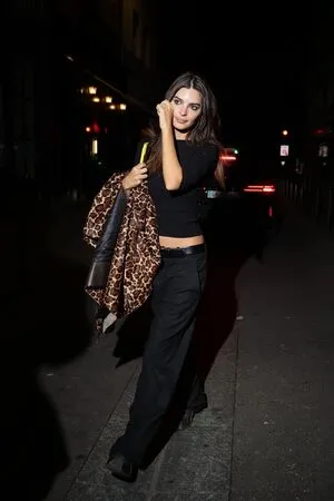 Emily Ratajkowski OnlyFans Leaked Free Thumbnail Picture - #zp1CPpYBdq