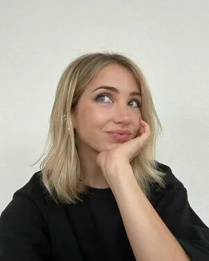 Emily Rudd OnlyFans Leaked Free Thumbnail Picture - #N05HAC1zKG