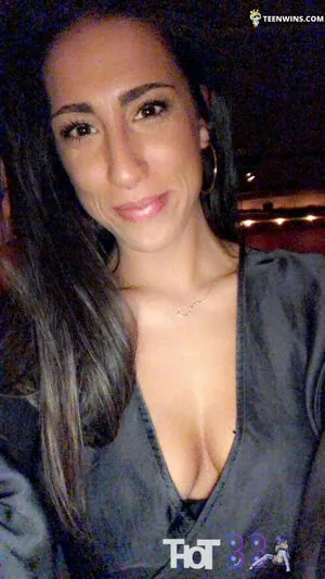 Emily Varadian OnlyFans Leaked Free Thumbnail Picture - #bqwF25xpzA