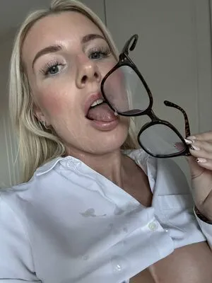 Emily Walters OnlyFans Leaked Free Thumbnail Picture - #ptgBvqWbk4