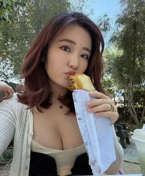 Emily Wang OnlyFans Leaked Free Thumbnail Picture - #xhFTLjYuNV