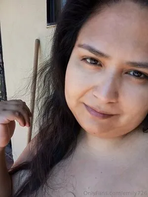 Emily726 OnlyFans Leaked Free Thumbnail Picture - #kgaf4y4nMq