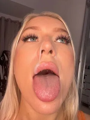 Emilybrookeuk OnlyFans Leaked Free Thumbnail Picture - #gubKJVGcQm