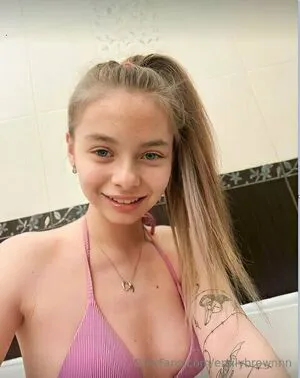 Emilybrownnn OnlyFans Leaked Free Thumbnail Picture - #GGyij74yBk