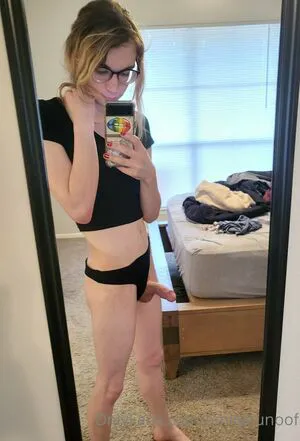 Emilybunoof OnlyFans Leaked Free Thumbnail Picture - #7JdALKBIx5
