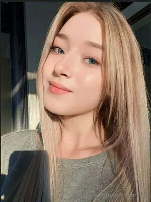 Emilycandy1 OnlyFans Leaked Free Thumbnail Picture - #abICnABNFw