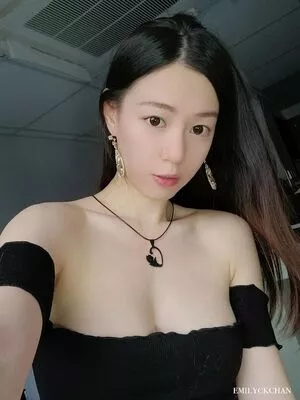 Emilyck Chan OnlyFans Leaked Free Thumbnail Picture - #83UY4YUpb2