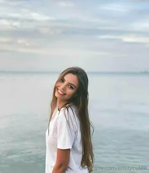 Emilycutee OnlyFans Leaked Free Thumbnail Picture - #4ANGYZI0OV