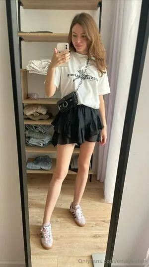 Emilycutee OnlyFans Leaked Free Thumbnail Picture - #nUICH08Fji