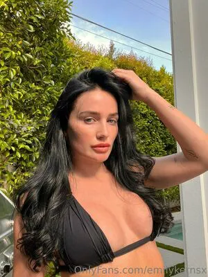 Emilykernsx OnlyFans Leaked Free Thumbnail Picture - #0x5o8uIq95