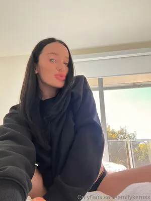 Emilykernsx OnlyFans Leaked Free Thumbnail Picture - #3kIh5oXcoy