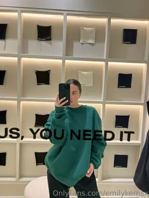 Emilykernsx OnlyFans Leaked Free Thumbnail Picture - #KOxZ19SduD