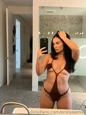 Emilykernsx OnlyFans Leaked Free Thumbnail Picture - #SZxPV5sqyW