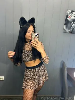 Emilykitty1 OnlyFans Leaked Free Thumbnail Picture - #N5ZHuPCCQY