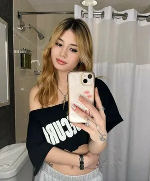 Emilykr0pp OnlyFans Leaked Free Thumbnail Picture - #3xVeDYOwf1