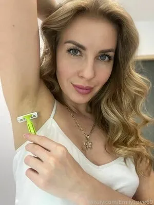 Emilylove69 OnlyFans Leaked Free Thumbnail Picture - #9iHyiGrmXR